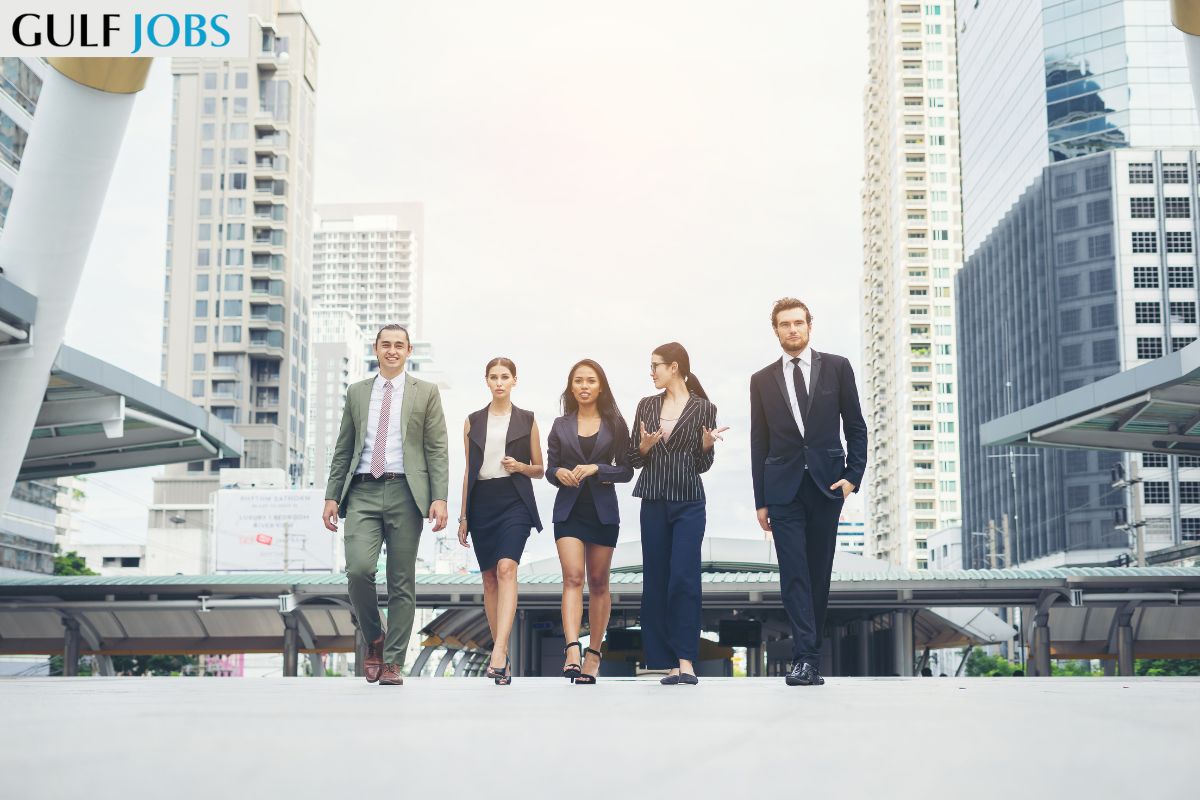 Explore the Best Gulf Job Vacancies for High-Income Careers in 2025_824.jpg